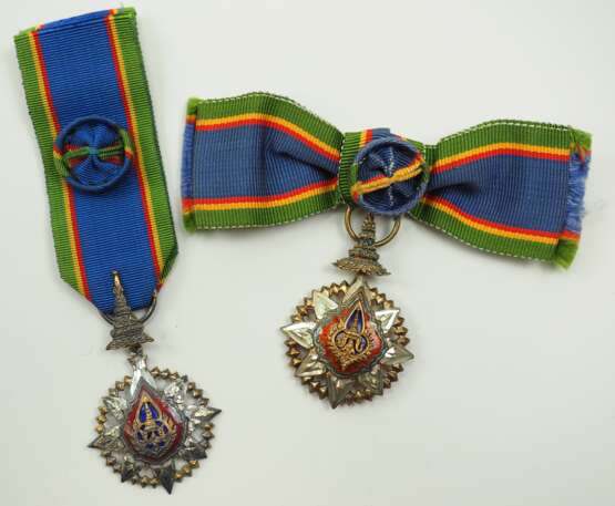 Thailand: Der sehr vornehme Orden der Krone von Thailand, 4. Modell (seit 1941), 3. Klasse - 4. Klasse - für Damen und Herren. - фото 1 Thailand: Der sehr vornehme Orden der Krone von Thailand, 4. Modell (seit 1941), 3. Klasse - 4. Klasse - für Damen und Herren. - фото 1