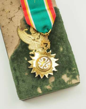 Thailand: Edler Orden der Fülle und Qualität, 5. Klasse, im Etui. - фото 4 Thailand: Edler Orden der Fülle und Qualität, 5. Klasse, im Etui. - фото 4