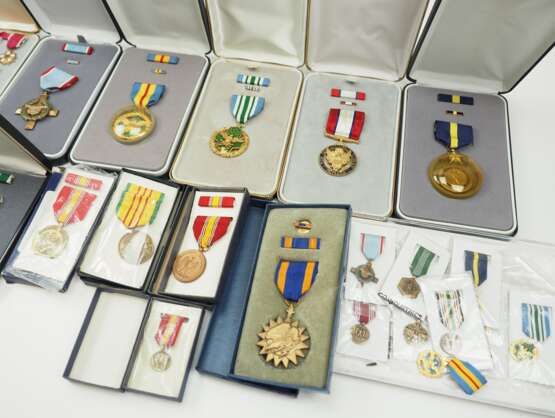 USA: Lot Auszeichnungen. - photo 2