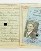 Produktkatalog. Luftwaffe: Wehrpaß des Leutnant und Führers des Nachjagdkommandos im Jagdgeschwader 132 „Richthofen“ - Legion Condor - Träger des Spanienkreuz in Gold mit Schwertern und Brillanten.