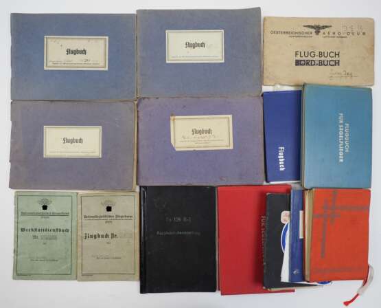 Luftwaffe: Dokumentennachlass eines Feldwebels Flugzeugüberführungs-Geschwader 1 - Me 262. - photo 1 Luftwaffe: Dokumentennachlass eines Feldwebels Flugzeugüberführungs-Geschwader 1 - Me 262. - photo 1