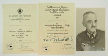 Urkundenpaar des Oberst und Kommandeur der Luftschutzschule Potsdam.