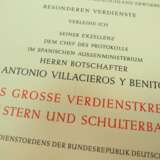 BRD: Bundesverdienstorden Urkunde Großes Verdienstkreuz mit Stern und Schulterband für den Chef des Protokolls im spanischen Außenministerium und Botschafter A.V.y.B. - photo 3