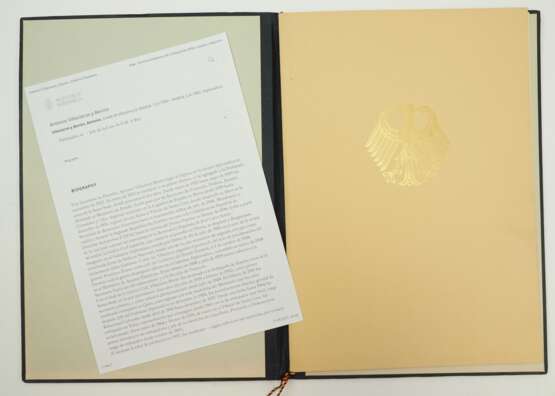 BRD: Bundesverdienstorden Urkunde Großes Verdienstkreuz mit Stern und Schulterband für den Chef des Protokolls im spanischen Außenministerium und Botschafter A.V.y.B. - photo 4
