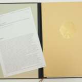 BRD: Bundesverdienstorden Urkunde Großes Verdienstkreuz mit Stern und Schulterband für den Chef des Protokolls im spanischen Außenministerium und Botschafter A.V.y.B. - photo 4