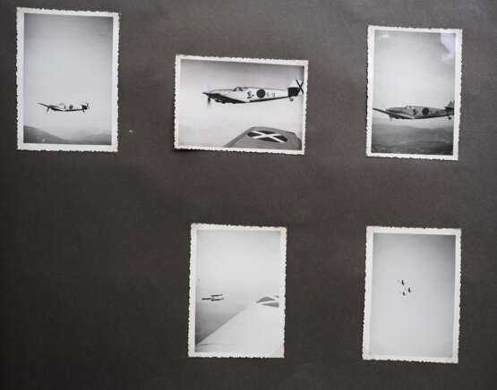 Luftwaffe: 2 Fotoalben des Leutnant und Führers des Nachtjagdkommandos im Jagdgeschwader 132 „Richthofen“ - Legion Condor - Träger des Spanienkreuz in Gold mit Schwertern und Brillanten. - фото 2