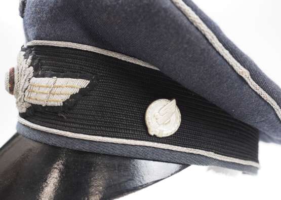 Luftwaffe: Schirmmütze alter Art für Offiziere der 3. Fallschirmjäger-Division - Knautschmütze. - photo 2 Luftwaffe: Schirmmütze alter Art für Offiziere der 3. Fallschirmjäger-Division - Knautschmütze. - photo 2