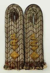 Württemberg: Paar Schulterstücke für einen Oberarzt.