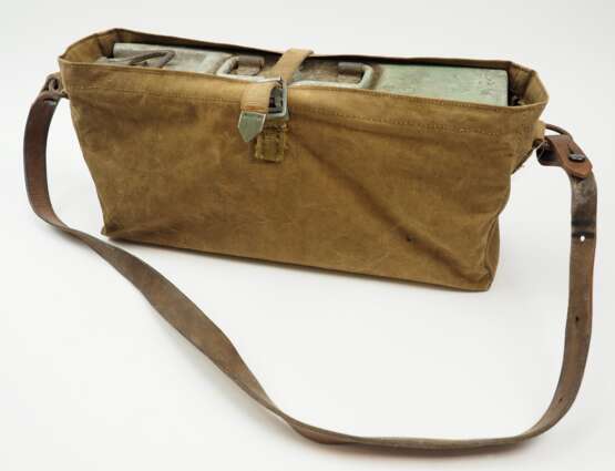 Luftwaffe: Fallschirmjäger Tragetasche für Gurtkasten. - Foto 1 Luftwaffe: Fallschirmjäger Tragetasche für Gurtkasten. - Foto 1