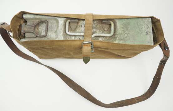 Luftwaffe: Fallschirmjäger Tragetasche für Gurtkasten. - Foto 2 Luftwaffe: Fallschirmjäger Tragetasche für Gurtkasten. - Foto 2