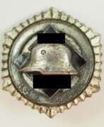 Übersicht. N.S. Deutscher Frontkämpferbund Stahlhelm: Abzeichen für Führer im Bundesvorstand.