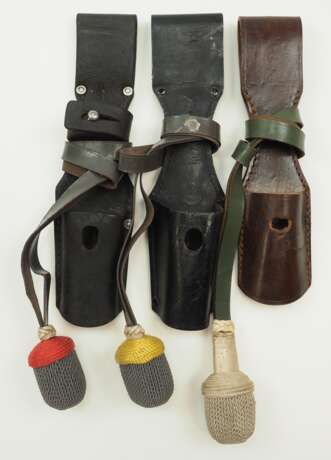 Wehrmacht: Koppelschuh mit Portepee - 3 Exemplare. - фото 1 Wehrmacht: Koppelschuh mit Portepee - 3 Exemplare. - фото 1