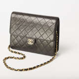 Handtasche mit Schulterkette "Flap bag". Karl Lagerfeld für Chanel, Paris Kollektion Prêt-à-Porter um 2004/2008 - photo 1