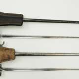 Frankreich: Lebel-Bajonett - 2 Exemplare. - фото 3