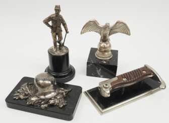 Deutsches Reich: Lot Schreibtischdekorationen - 4 Exemplare.