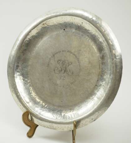 Wehrmacht: SILBER Teller des Offizierskorps des Infanterie-Regiment 12. - Foto 1 Wehrmacht: SILBER Teller des Offizierskorps des Infanterie-Regiment 12. - Foto 1