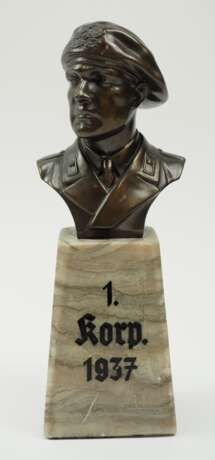 Wehrmacht: Büste eines Panzer Soldaten des 1. Korps - 1937. - Foto 2 Wehrmacht: Büste eines Panzer Soldaten des 1. Korps - 1937. - Foto 2