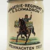 Wehrmacht: Reservistenkrug eines Landwehrmannes der 5. Schwadron Kavallerie-Regiment 17 - Weihnachten 1937. - photo 1