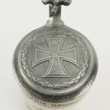 Wehrmacht: Reservistenkrug eines Landwehrmannes der 5. Schwadron Kavallerie-Regiment 17 - Weihnachten 1937. - photo 2