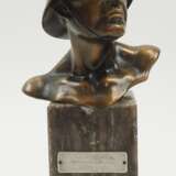 Wehrmacht: Büste eines Soldaten, als Ehrenpreis beim Preissschießen des Haupt-Pferde-Lazarett 5 1942. - photo 1