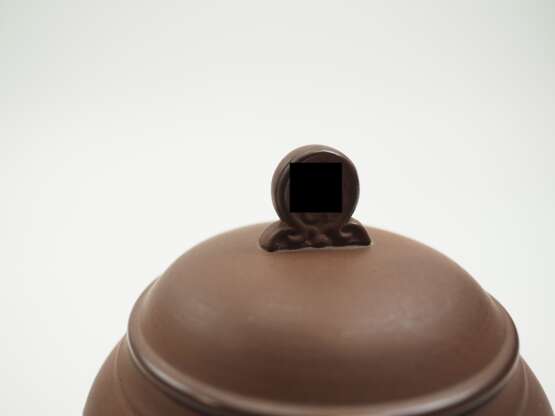 Staatlich Meissen Böttgersteinzeug: Deckelvase Q231. - Foto 3