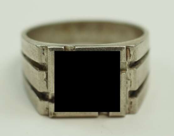 Swastika Ring. - photo 1 Swastika Ring. - photo 1