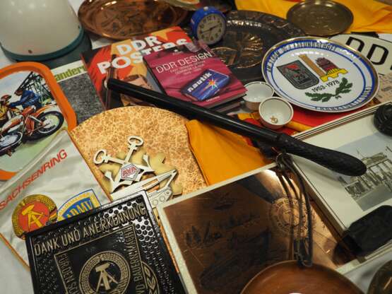 DDR: Sozialistische Memorabilia. - photo 2 DDR: Sozialistische Memorabilia. - photo 2