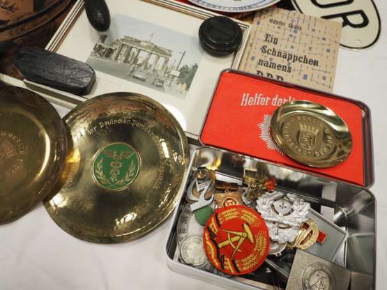 DDR: Sozialistische Memorabilia. - photo 3 DDR: Sozialistische Memorabilia. - photo 3