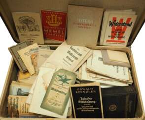 Lot Literatur und Kartenmaterial.