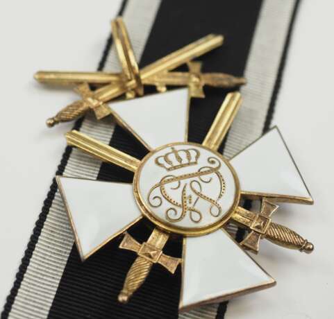 Preussen: Roter Adler Orden, 5. Modell (1918), 2. Klasse mit Schwertern und Schwertern am Ring. - фото 5