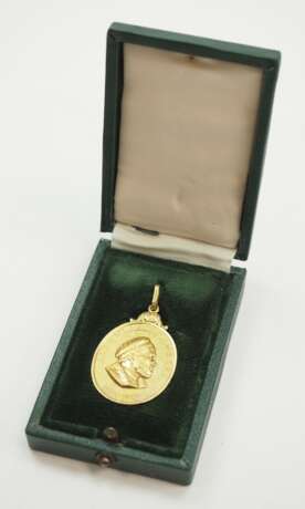 Sachsen: Albrechtsorden, 1. Modell (1851-1875), Goldene Medaille, im Etui. - фото 2