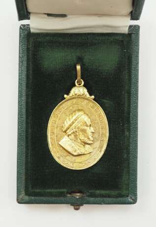 Sachsen: Albrechtsorden, 1. Modell (1851-1875), Goldene Medaille, im Etui. - фото 3