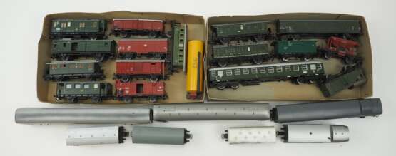 Märklin: HO 22 Personen- und Güterwaggons. - Foto 2 Märklin: HO 22 Personen- und Güterwaggons. - Foto 2