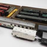 Märklin: HO 22 Personen- und Güterwaggons. - Foto 3