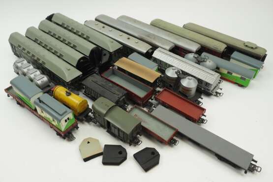 Märklin: HO 22 Personen- und Güterwaggons. - Foto 1 Märklin: HO 22 Personen- und Güterwaggons. - Foto 1