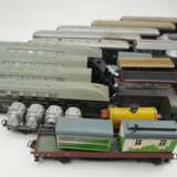 Märklin: HO 22 Personen- und Güterwaggons. - Foto 2