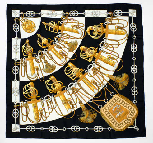 Carré "Cliquetis" schwarz/weiß/gold. Hermès, Paris Entwurf Julie Abadie 1972. Ausführung Reedition 1986 - photo 1