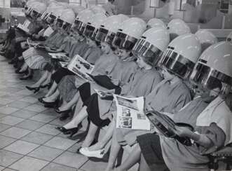de Nys, Jack. Worlds biggest hairdresser's Saloon. Um 1955 
