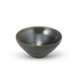 A JIAN BLACK-GLAZED TEA BOWL - photo 4