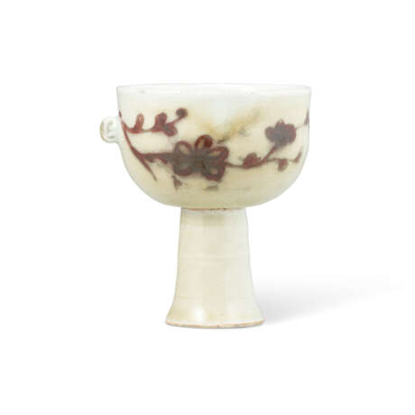 A RARE COPPER-RED DECORATED REVOLVING STEM CUP - photo 2