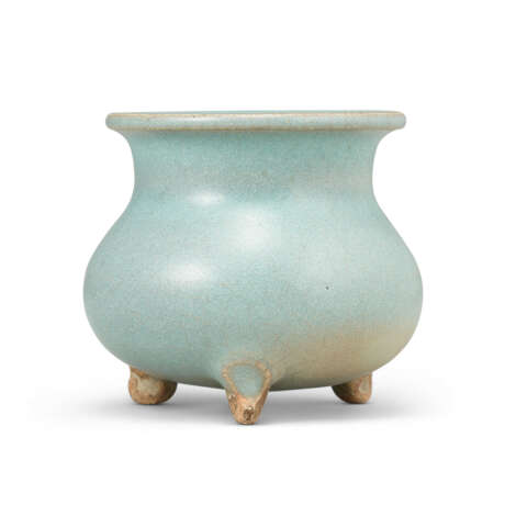 A SMALL JUN TRIPOD CENSER - photo 1