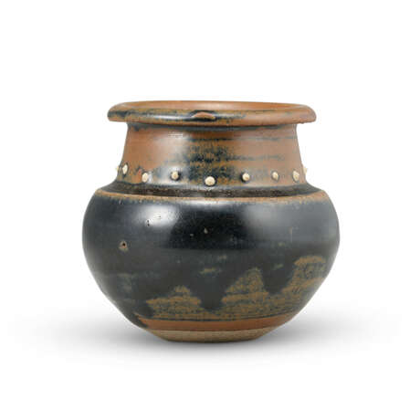 A GANZHOU STUDDED BLACK-GLAZED JAR - photo 2 A GANZHOU STUDDED BLACK-GLAZED JAR - photo 2