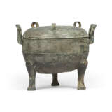 AN ARCHAIC BRONZE TRIPOD RITUAL FOOD VESSEL AND COVER, DING - photo 2