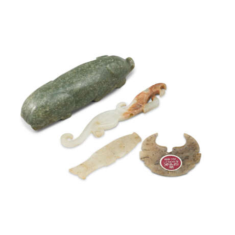 FOUR JADE ANIMAL CARVINGS - photo 2 FOUR JADE ANIMAL CARVINGS - photo 2