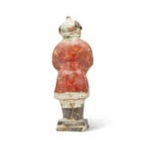 A LARGE CIZHOU POLYCHROME POTTERY FIGURE OF A BOY - photo 2