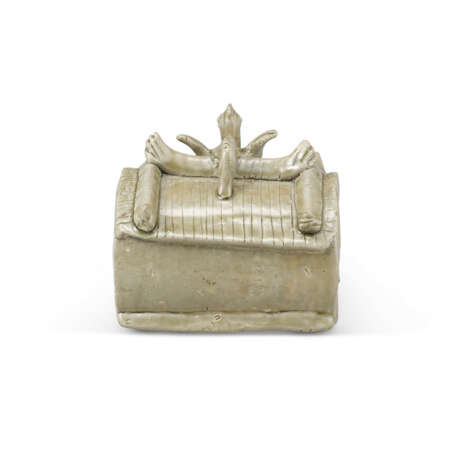 A YUE CELADON MODEL OF A CHICKEN COOP - photo 4