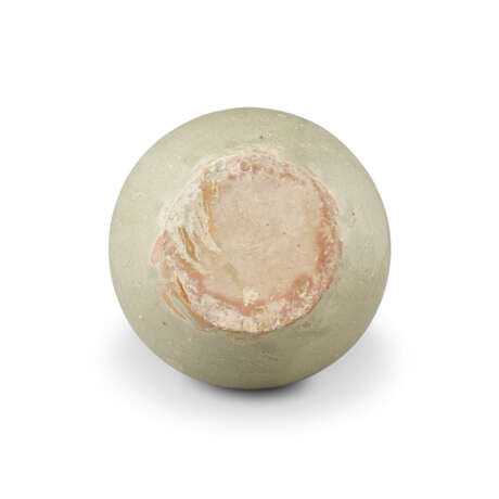 A YUE CELADON IRON-SPOTTED 'CHICKEN-HEAD' EWER - photo 5 A YUE CELADON IRON-SPOTTED 'CHICKEN-HEAD' EWER - photo 5