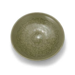 A CARVED YAOZHOU CELADON 'FLORAL' BOWL