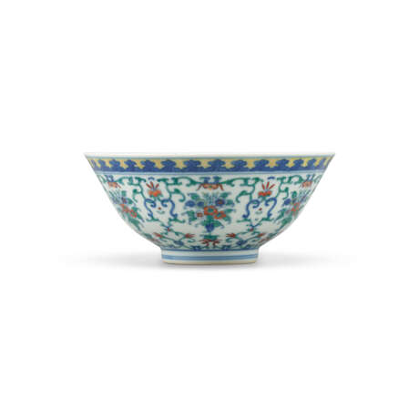 A DOUCAI ‘FLORAL BOUQUET’ BOWL - photo 1