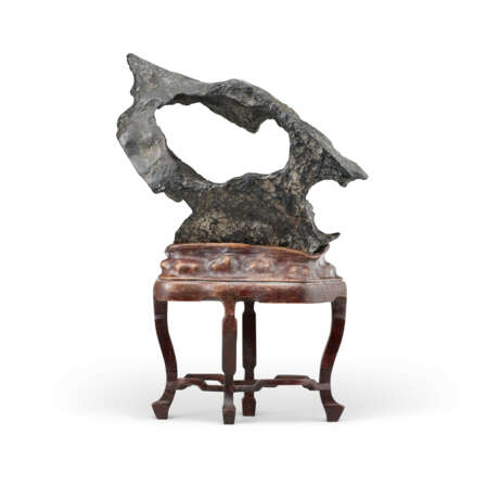 AN INSCRIBED SCHOLAR'S ROCK - фото 2 AN INSCRIBED SCHOLAR'S ROCK - фото 2